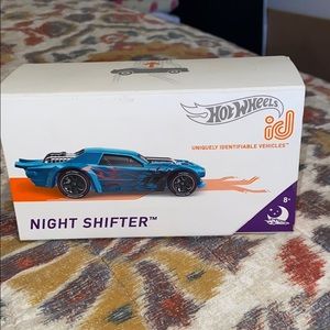 NWT‼️ HOT WHEELS NIGHT SHIFTER VIRTUAL CAR
